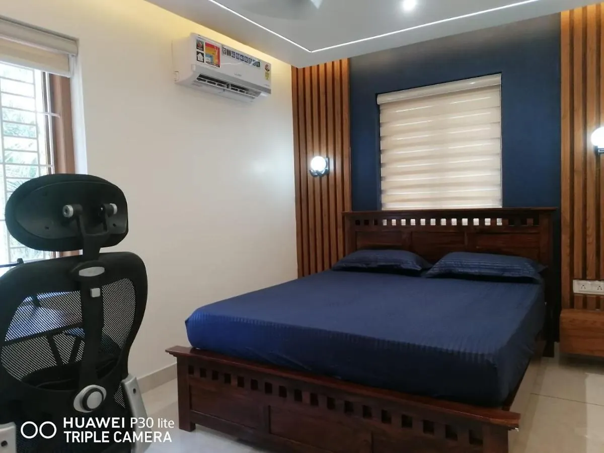 홀리데이파크 Thekkumbath Sea Breeze Pool Villa 칸누르