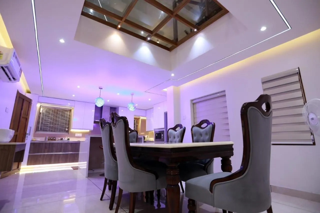 Thekkumbath Sea Breeze Pool Villa 칸누르